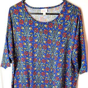 Lularoe blue floral top‎ size L